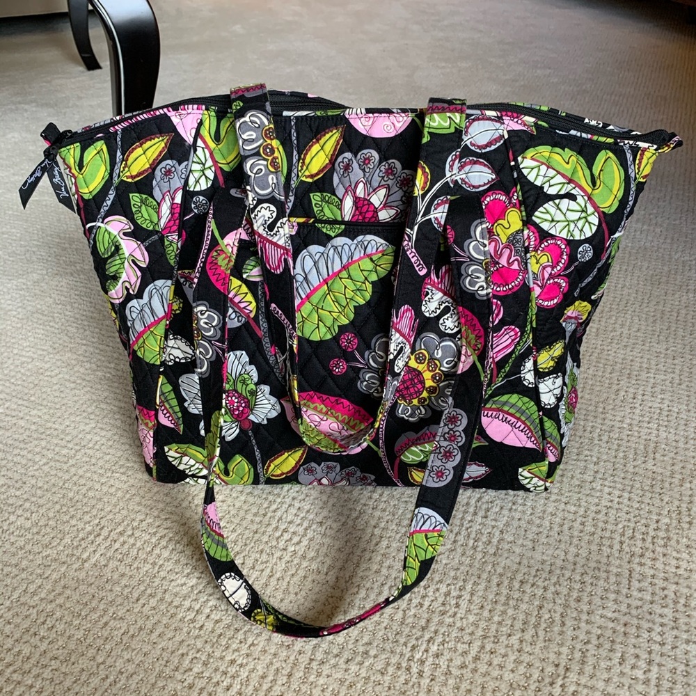 Like New! Vera Bradley XL Tote Moon Bloom!!
